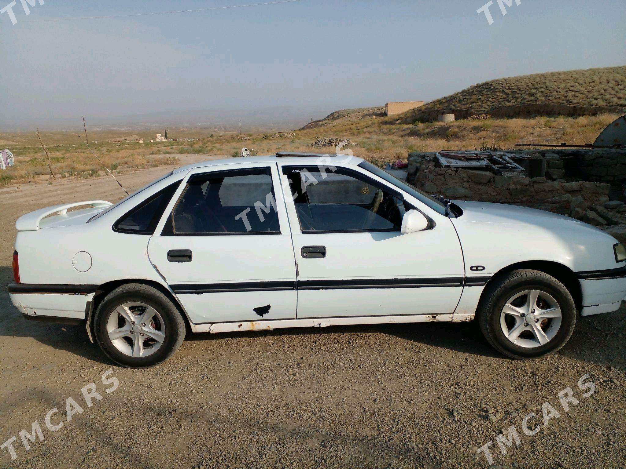 Opel Vectra 1992 - 26 000 TMT - Magtymguly - img 2
