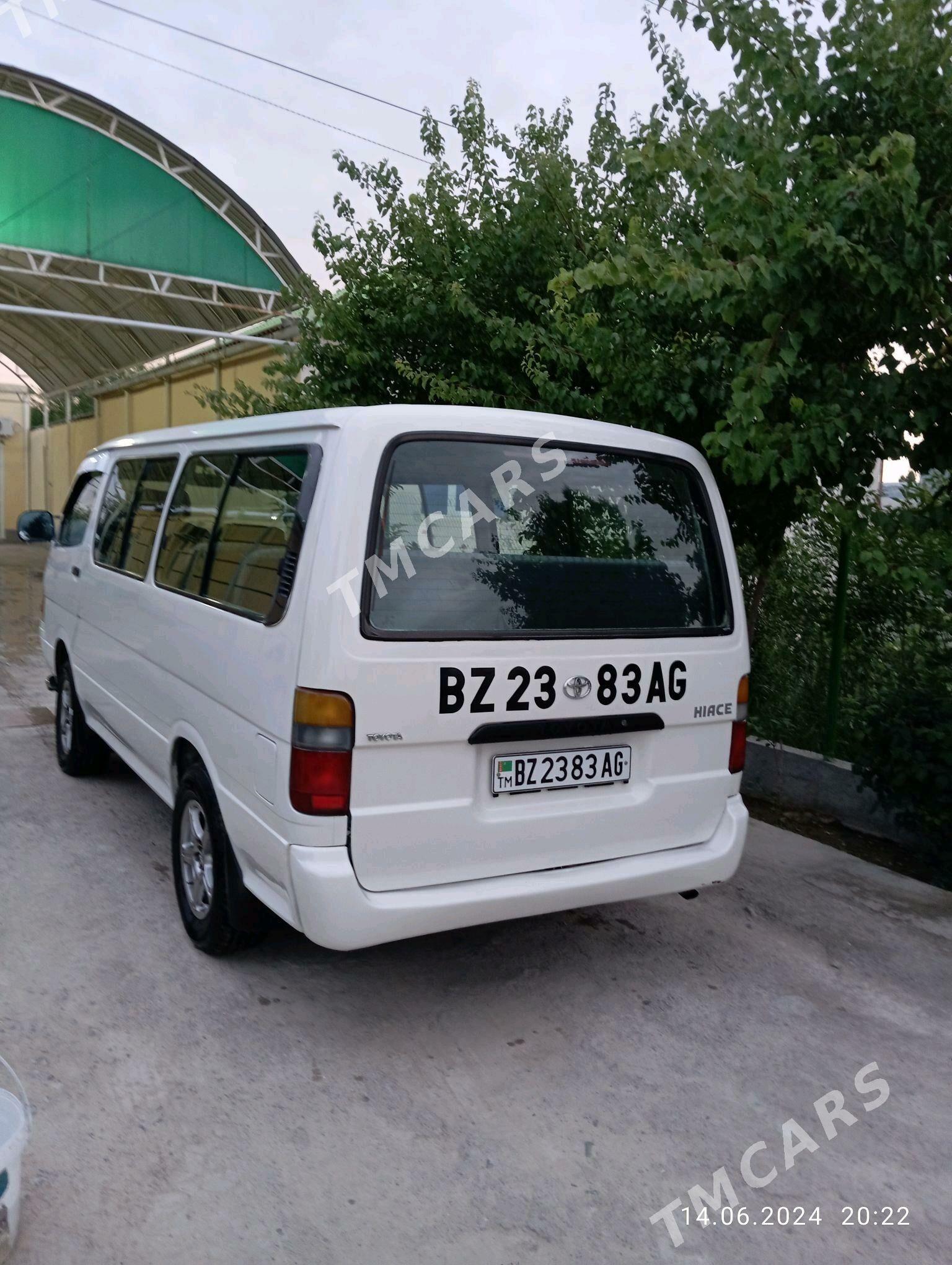 Toyota Hiace 2003 - 135 000 TMT - Büzmeýin - img 3