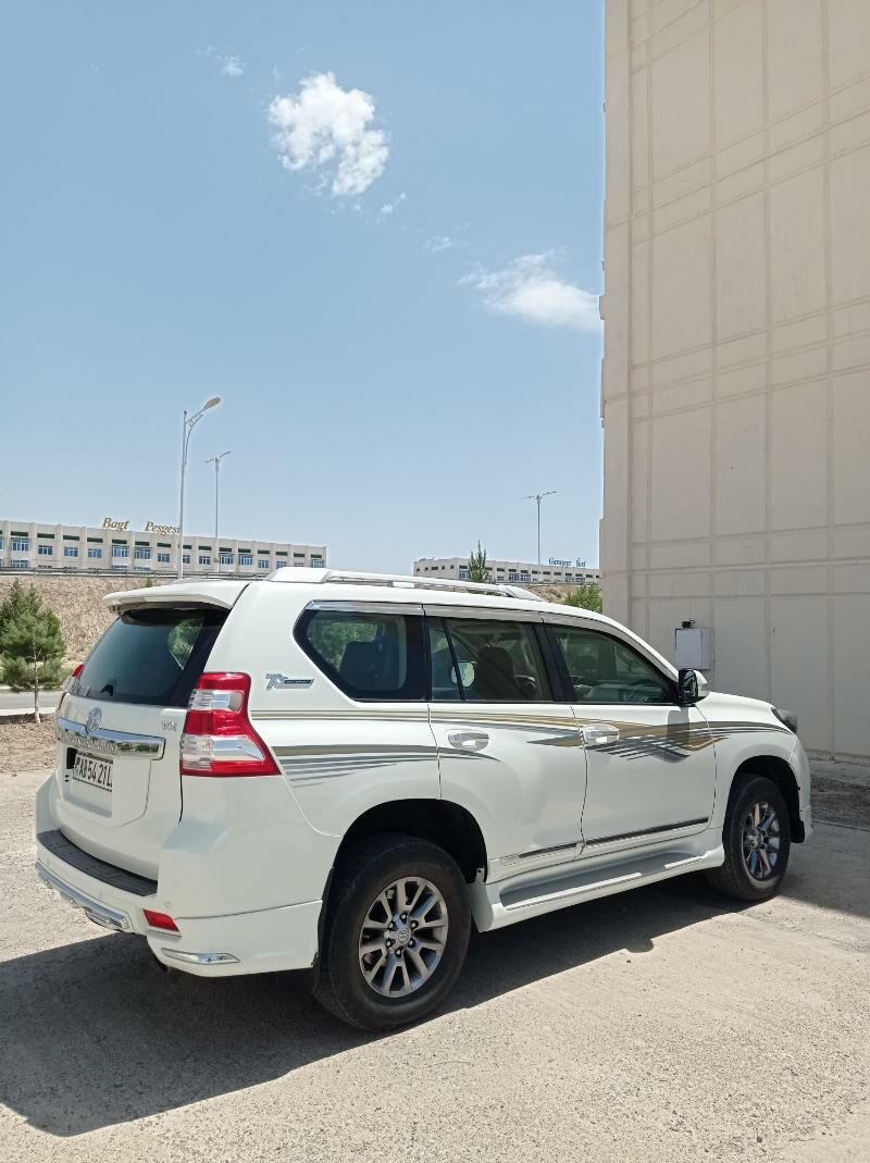 Toyota Land Cruiser Prado 2010 - 560 000 TMT - Türkmenabat - img 4