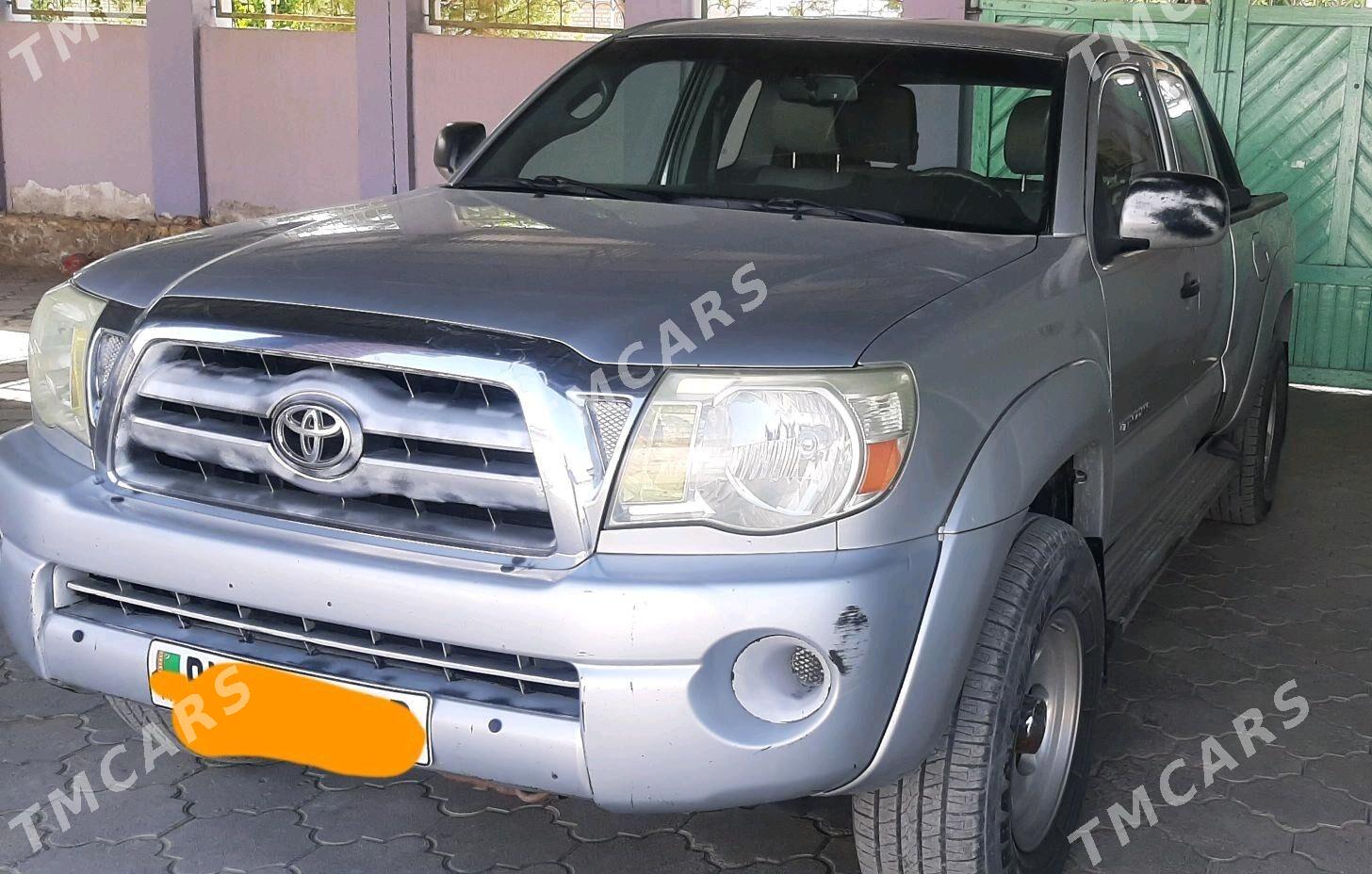 Toyota Tacoma 2010 - 280 000 TMT - Kerki - img 6