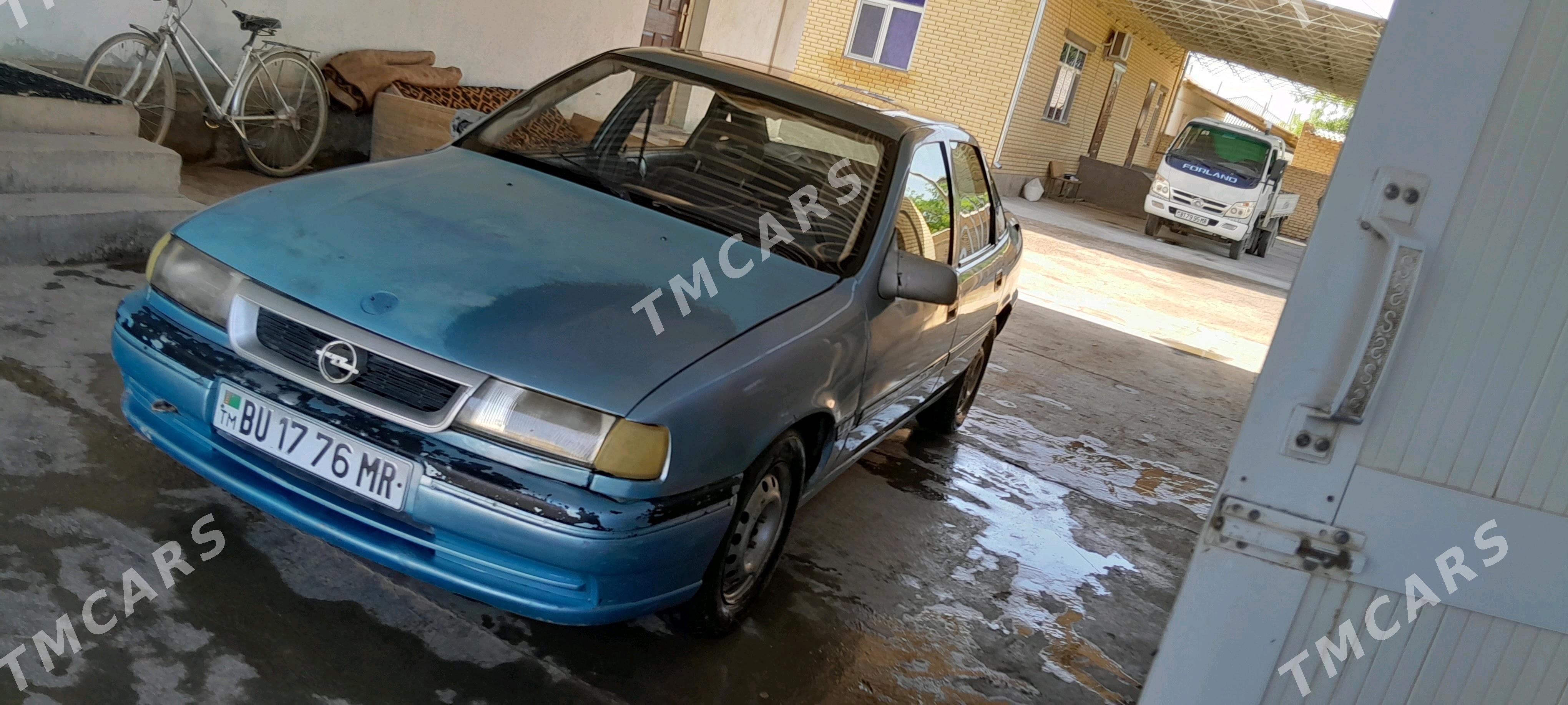 Opel Vectra 1990 - 18 000 TMT - Baýramaly - img 2