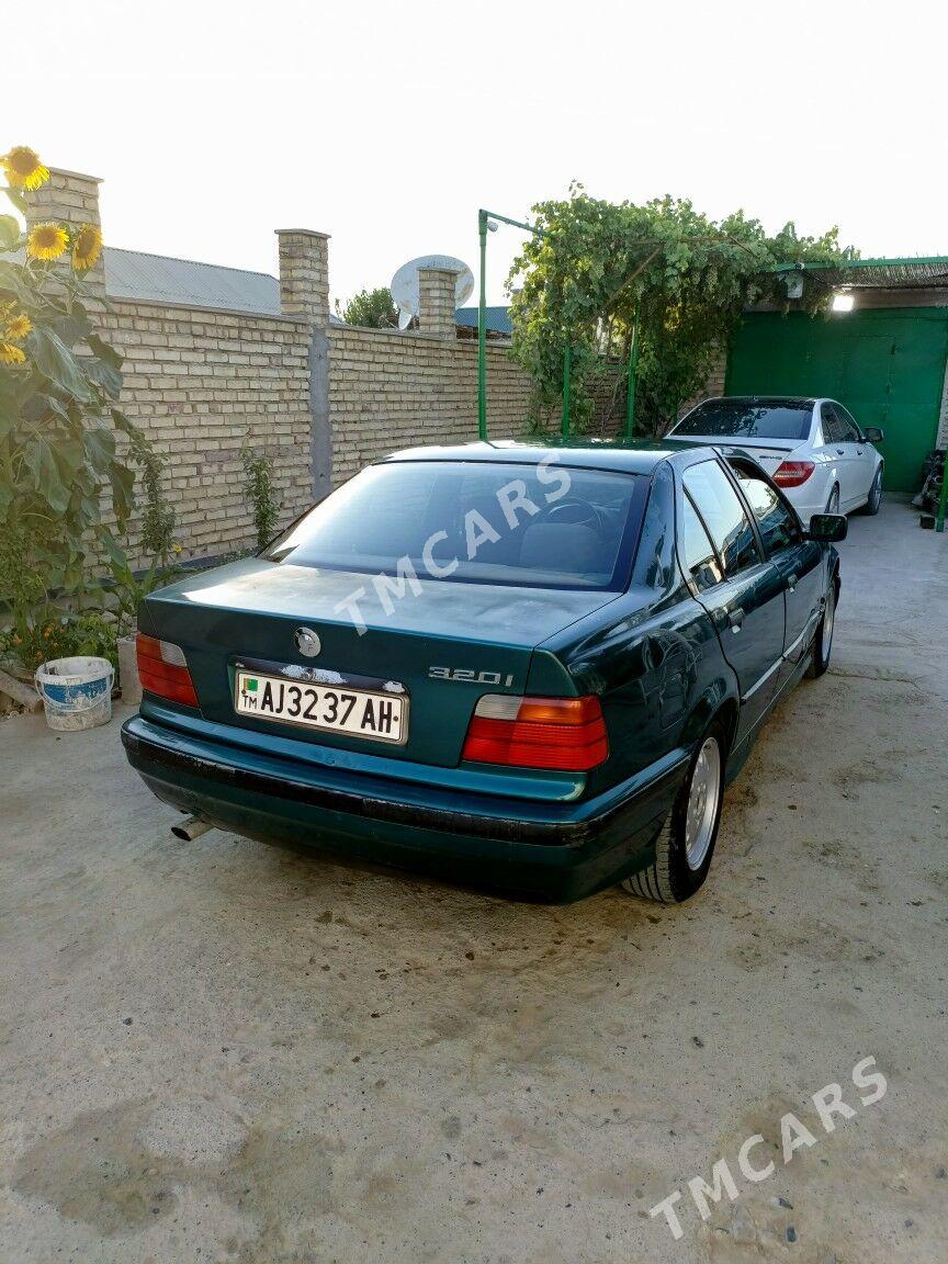 BMW 320 1992 - 32 000 TMT - Kaka - img 5