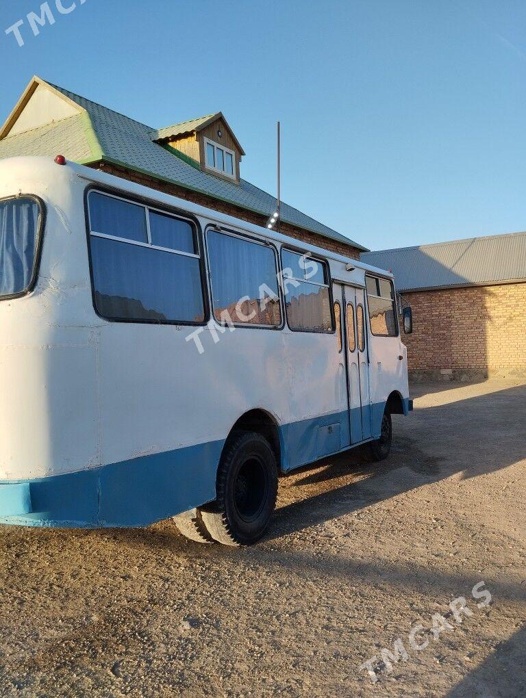 Zil 130 1993 - 42 000 TMT - Берекет - img 2