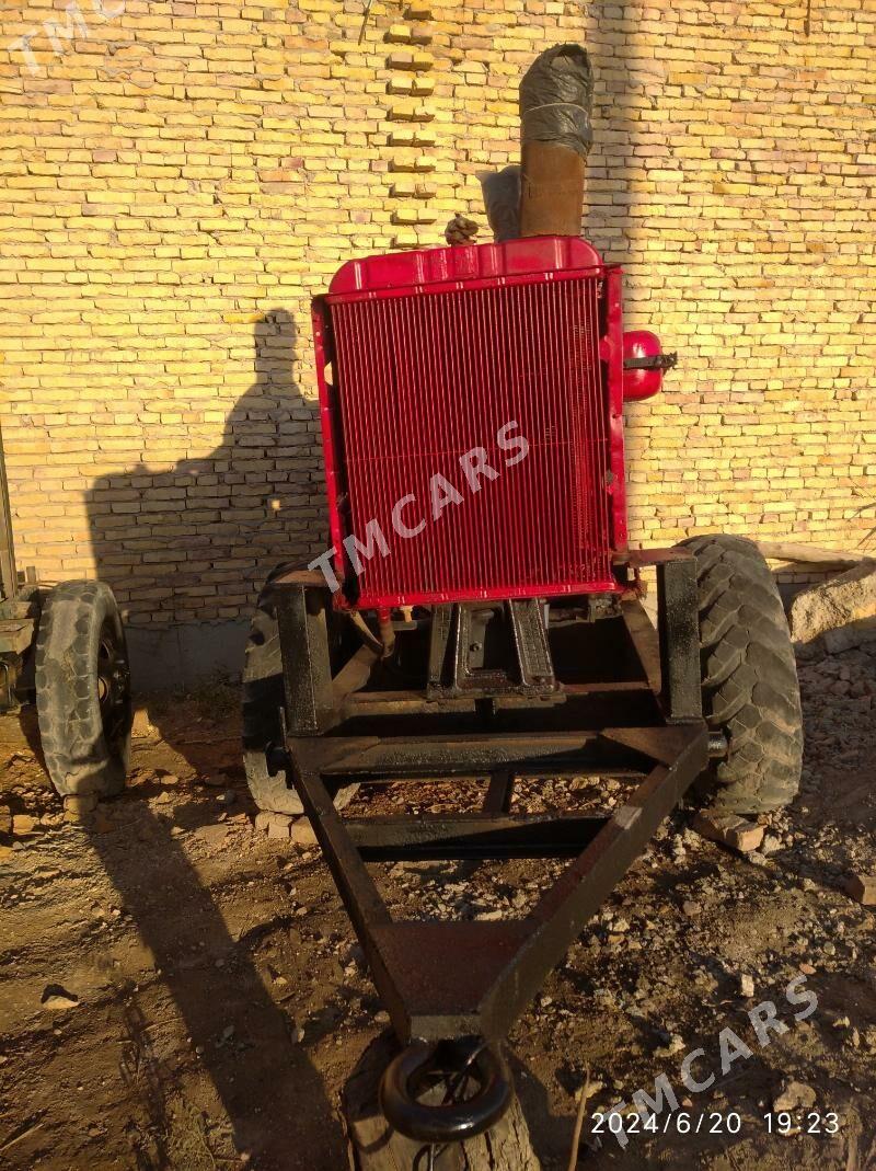 MTZ T-28 2002 - 50 000 TMT - Сакар - img 3