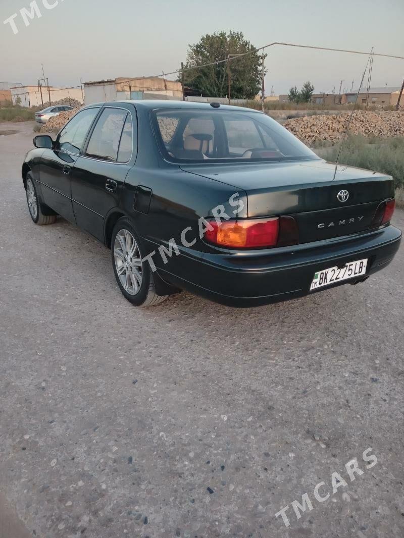 Toyota Camry 1994 - 80 000 TMT - Фарап - img 3