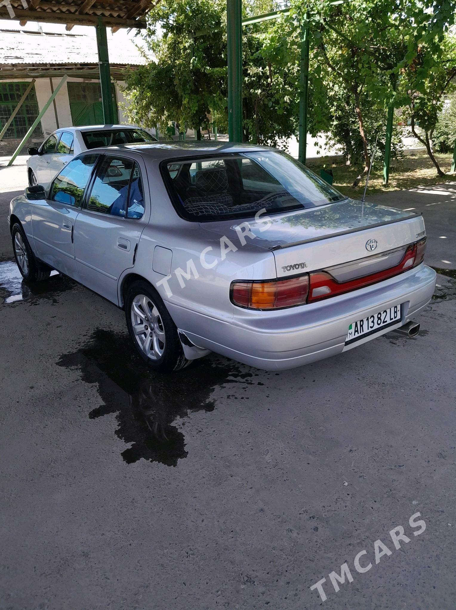 Toyota Camry 1994 - 75 000 TMT - Дянев - img 2