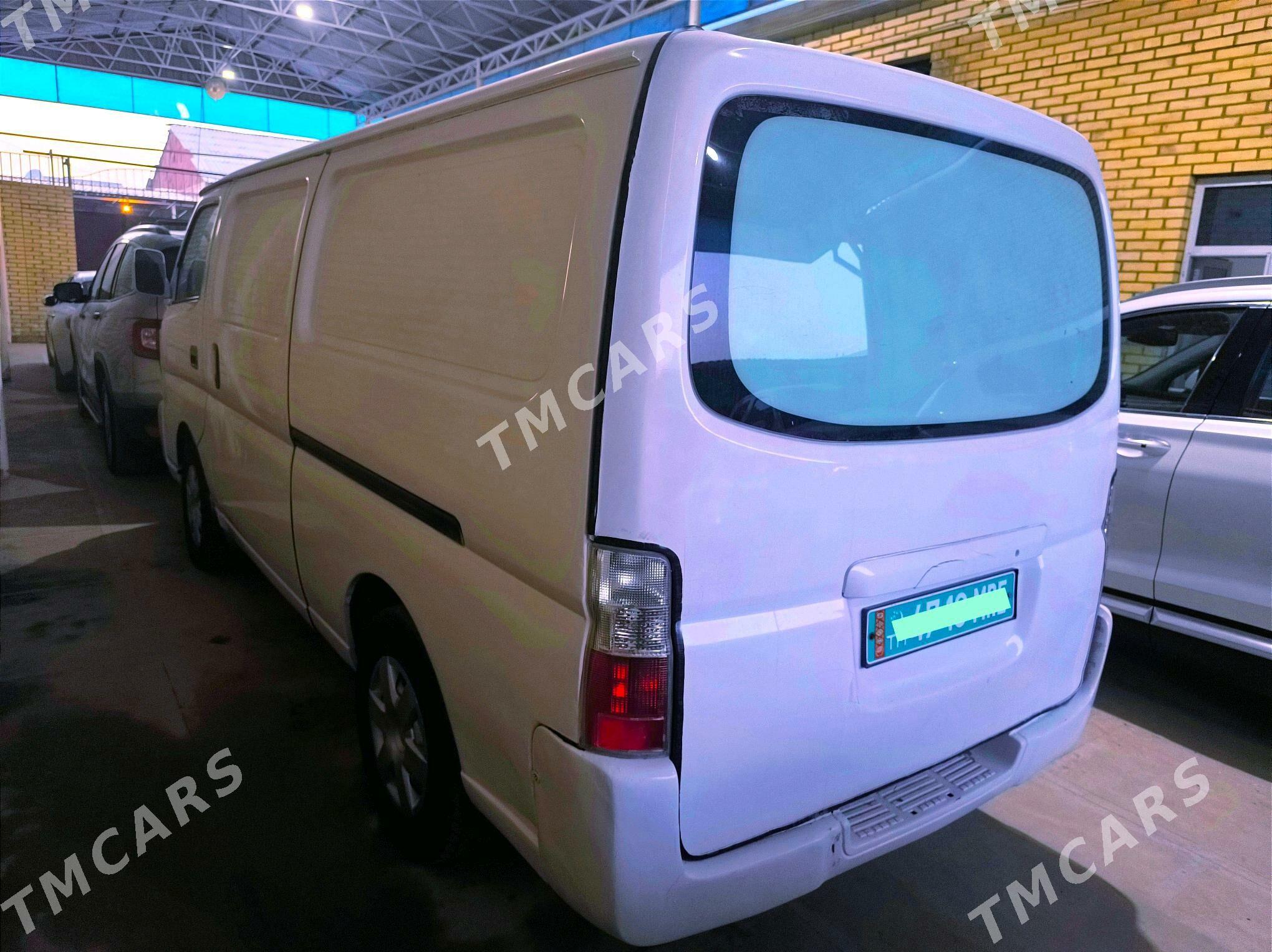 Nissan Urvan 2004 - 95 000 TMT - Мары - img 3