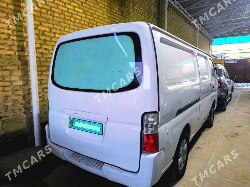 Nissan Urvan 2004 - 95 000 TMT - Мары - img 4