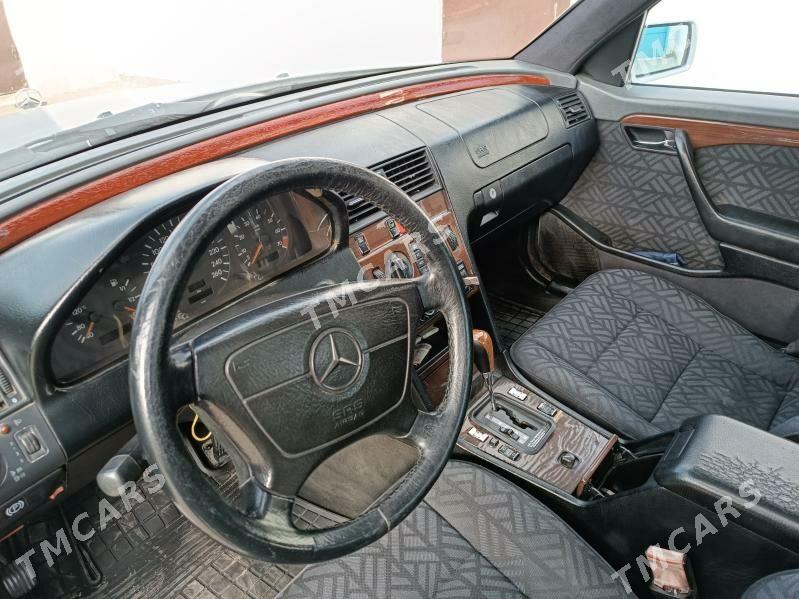 Mercedes-Benz C280 1994 - 50 000 TMT - Gyzylarbat - img 5