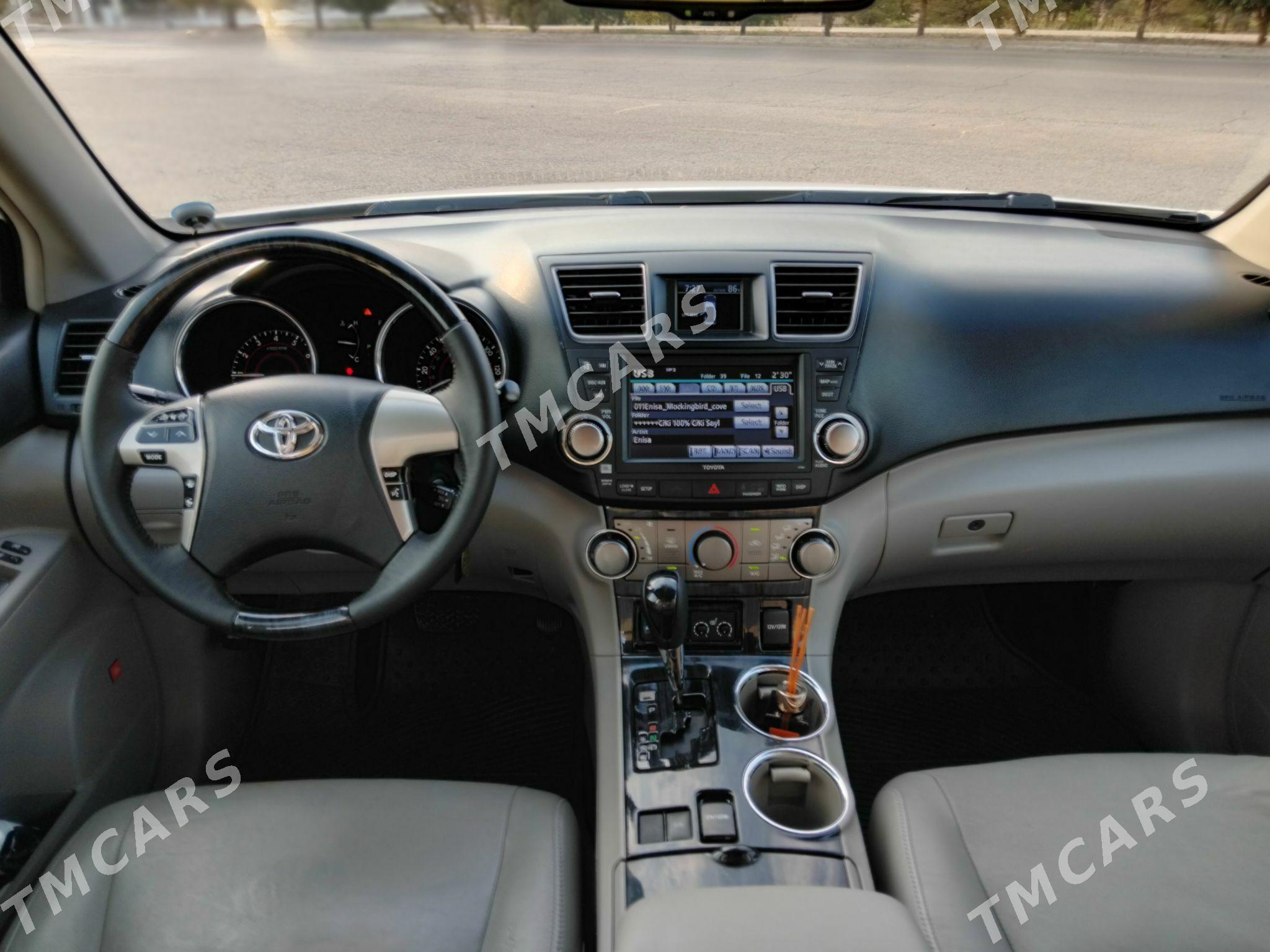 Toyota Highlander 2012 - 307 000 TMT - Ашхабад - img 9