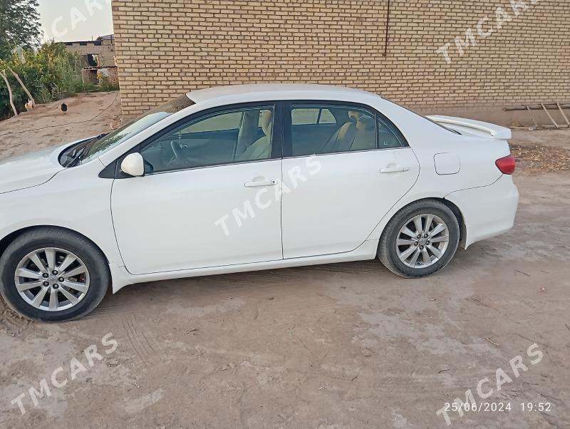 Toyota Corolla 2013 - 800 000 TMT - Фарап - img 3