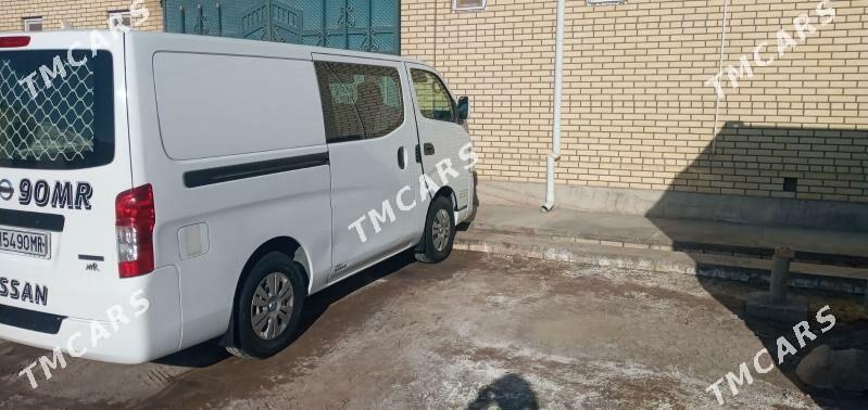 Nissan Urvan 2018 - 310 000 TMT - Mary - img 4