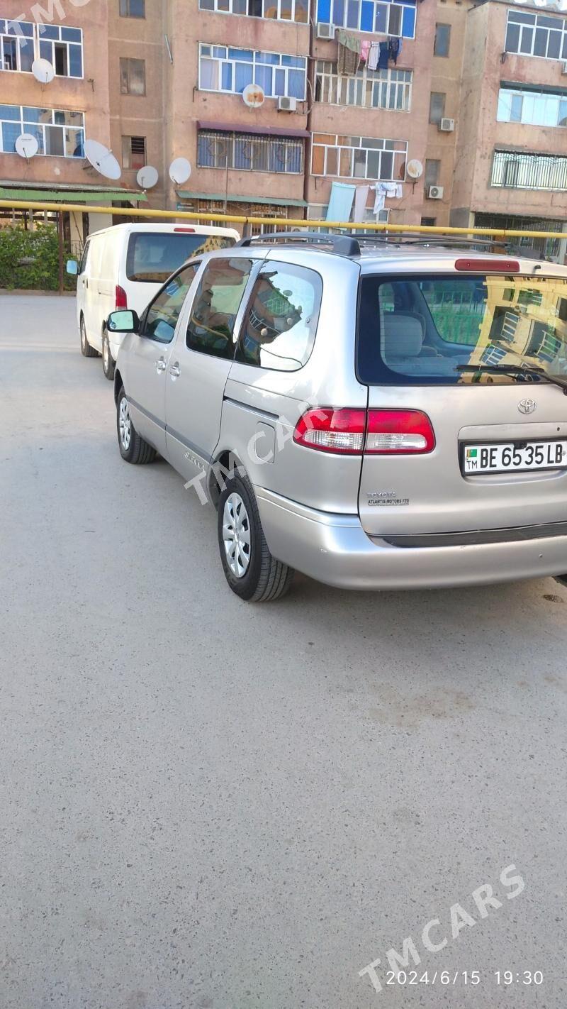 Toyota Sienna 2002 - 150 000 TMT - Türkmenabat - img 2