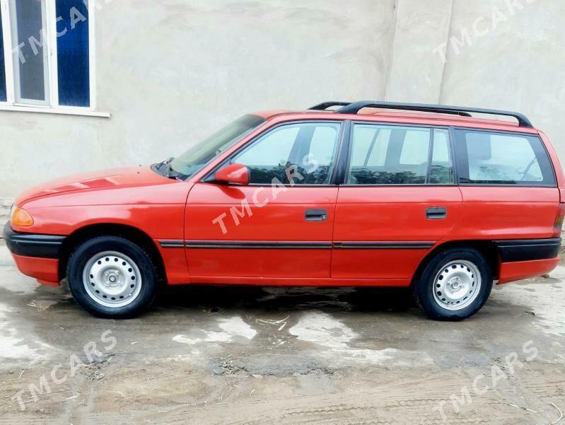 Opel Astra 1993 - 30 000 TMT - Дашогуз - img 4