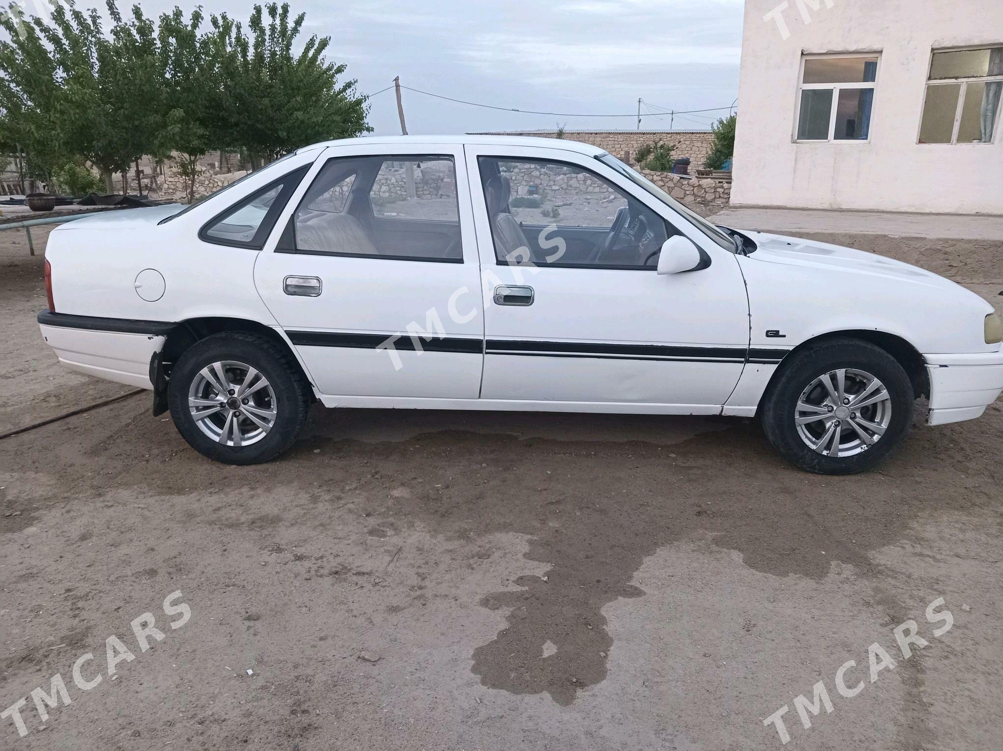 Opel Vectra 1989 - 30 000 TMT - Туркменбаши - img 2