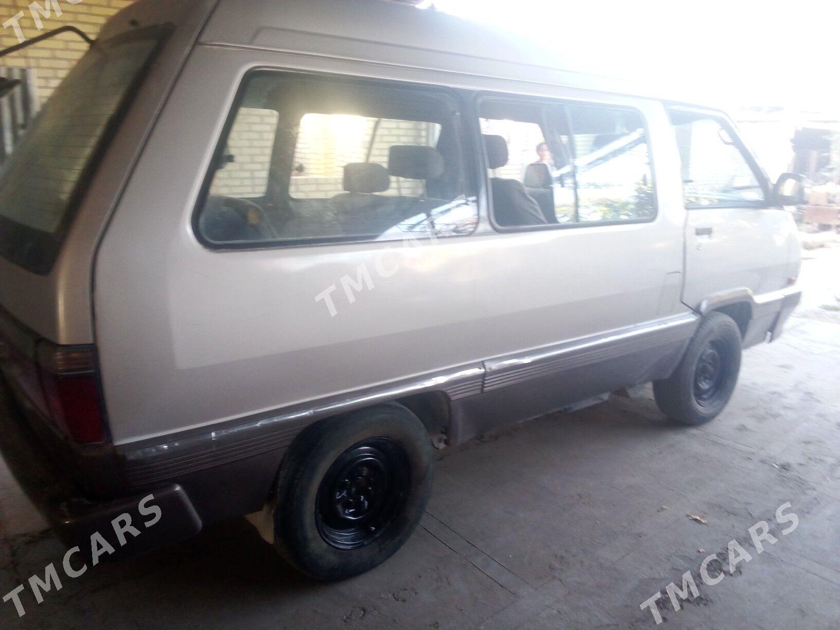 Toyota Town Ace 1990 - 25 000 TMT - Гарабекевюл - img 5