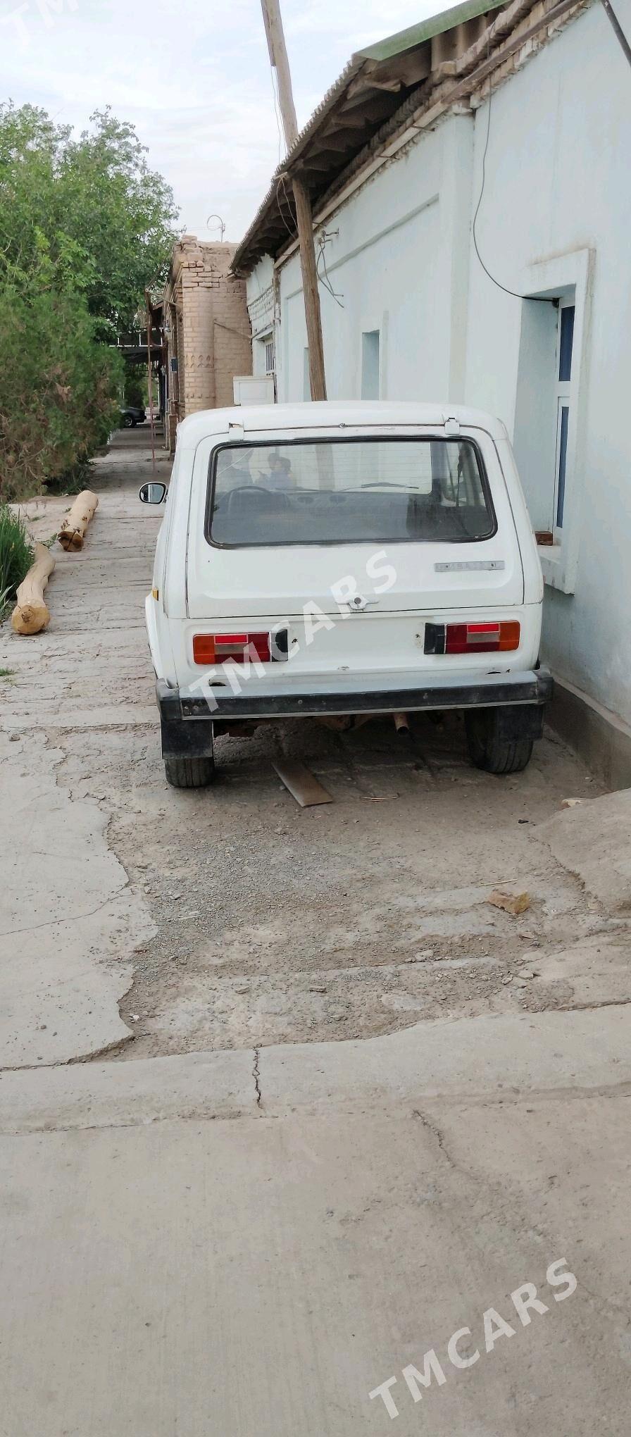 Lada Niva 1981 - 10 000 TMT - Gurbansoltan Eje - img 2