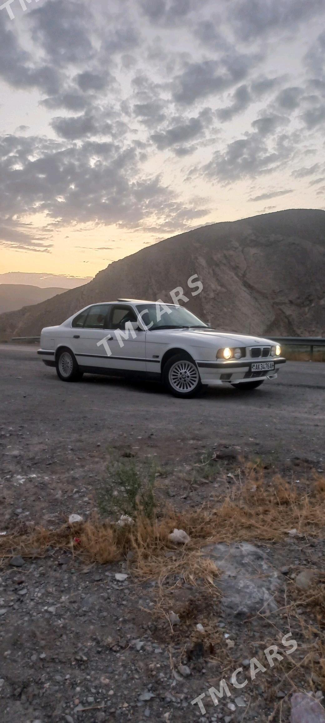 BMW E34 1988 - 60 000 TMT - Büzmeýin - img 3