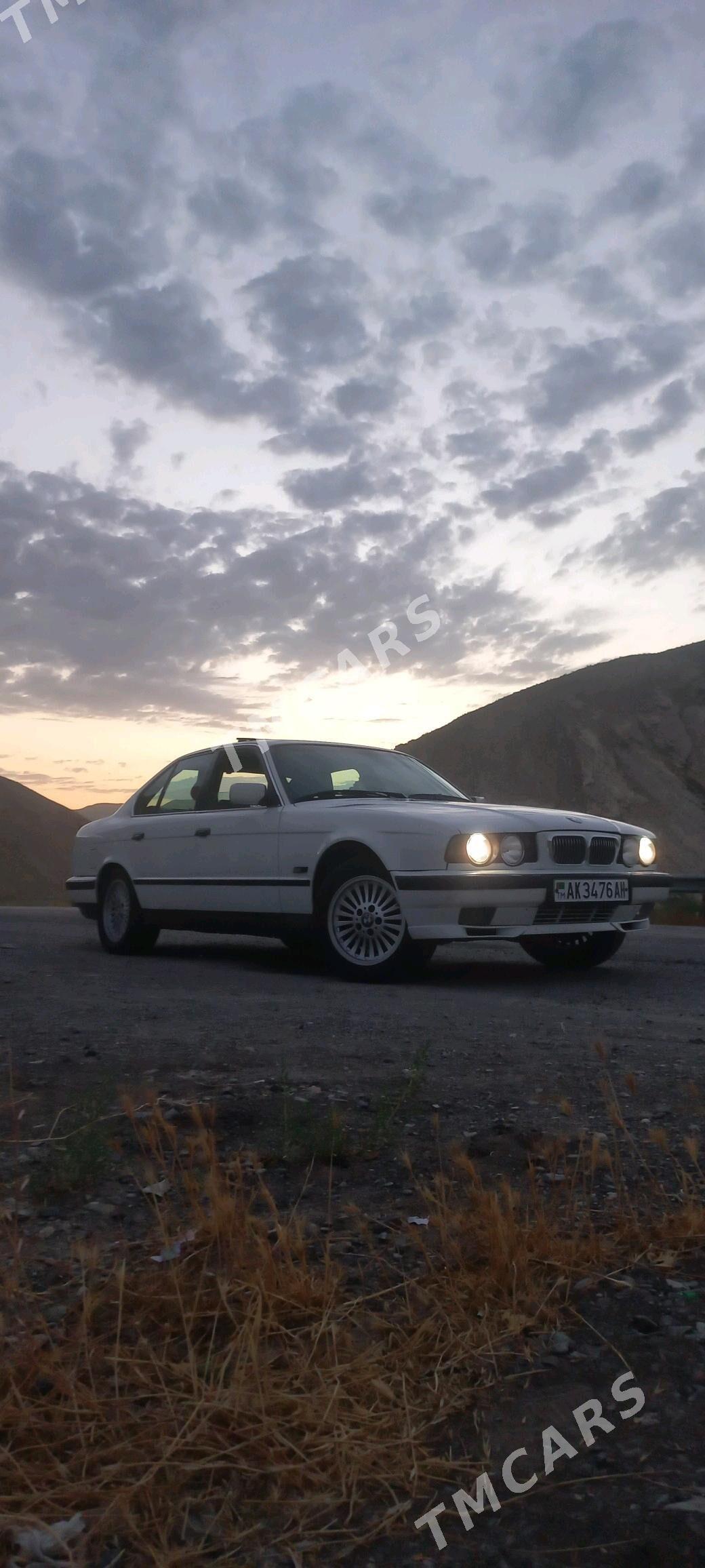 BMW E34 1988 - 60 000 TMT - Büzmeýin - img 5
