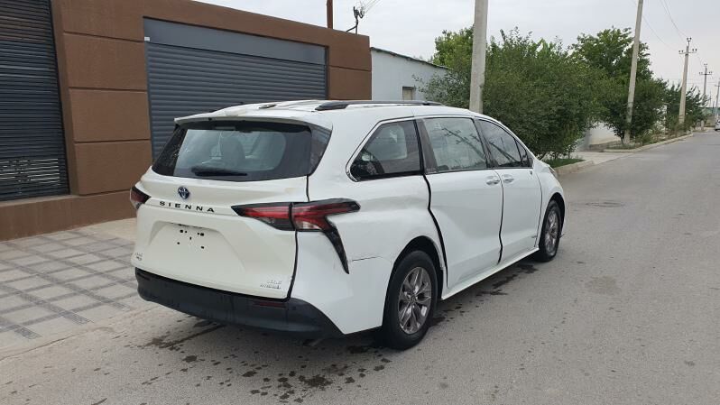 Toyota Sienna 2022 - 345 000 TMT - Багир - img 4