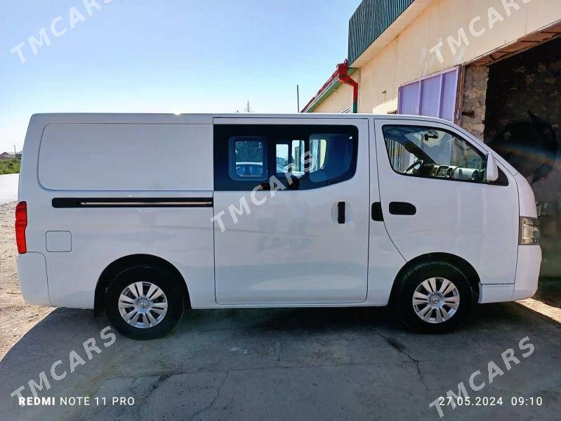 Nissan Urvan 2014 - 300 000 TMT - Kerki - img 5