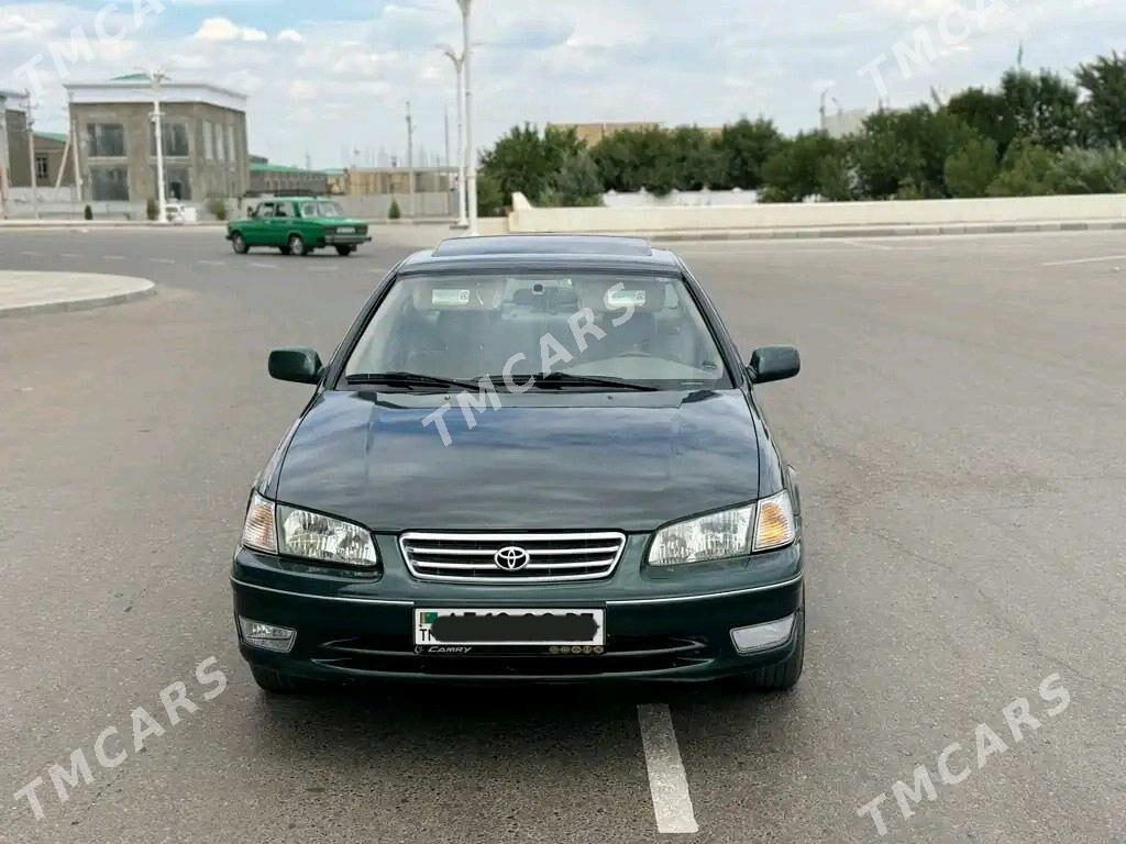 Toyota Camry 2001 - 138 000 TMT - Дашогуз - img 5