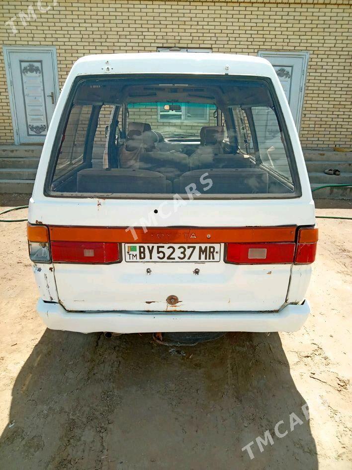 Toyota Town Ace 1990 - 25 000 TMT - Мары - img 2