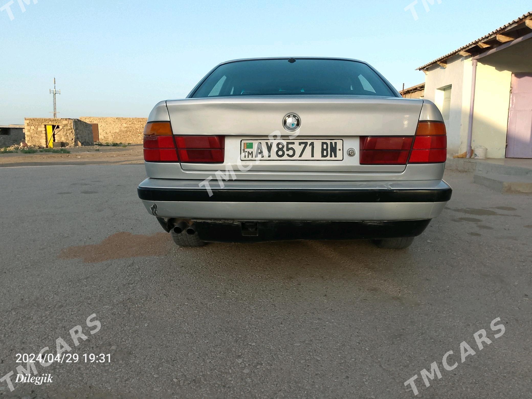 BMW 525 1990 - 26 000 TMT - Балканабат - img 2