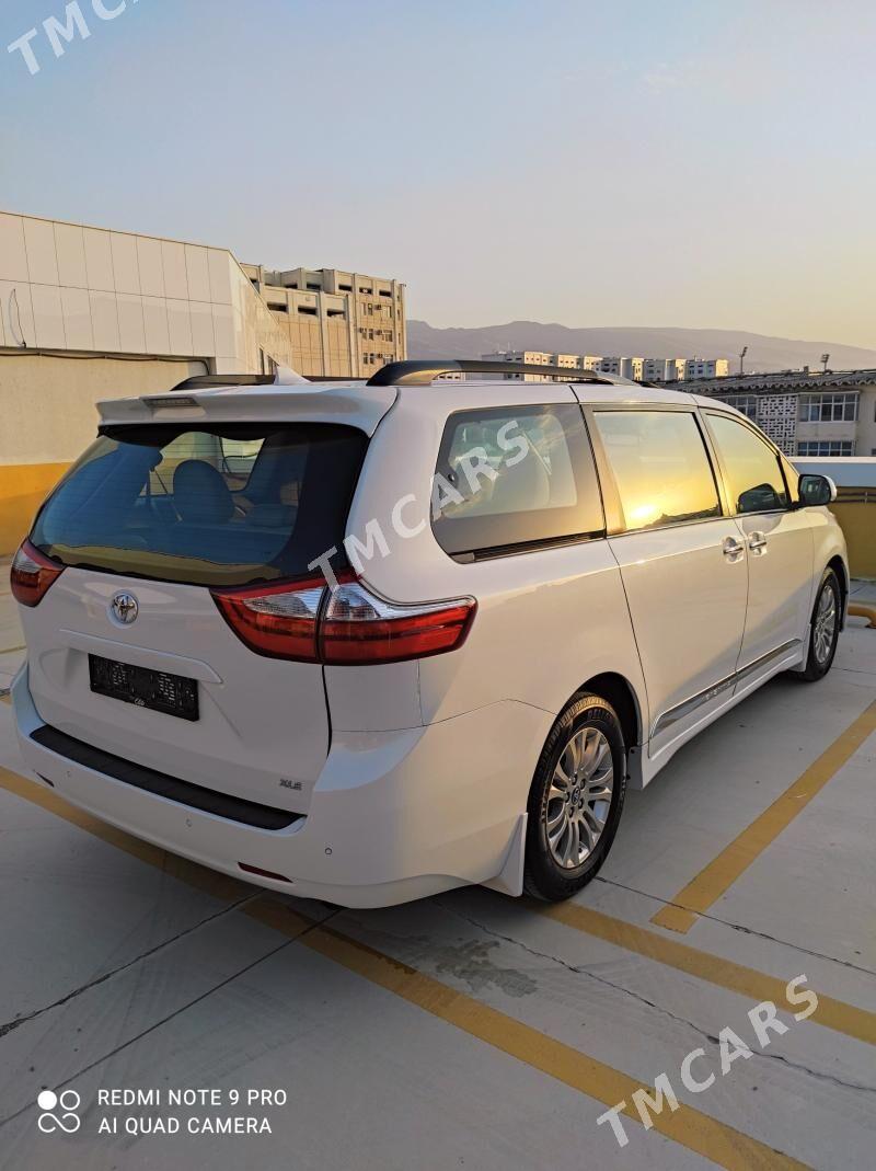 Toyota Sienna 2019 - 390 000 TMT - Мир 2 - img 7