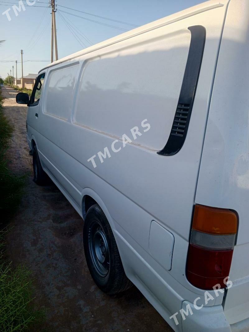 Toyota Hiace 2001 - 110 000 TMT - Türkmenbaşy etr. - img 5