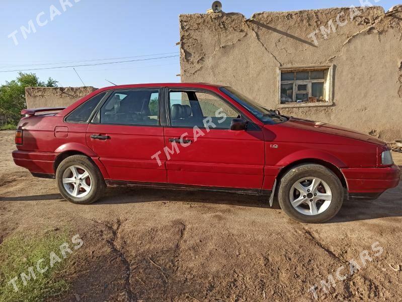 Volkswagen Passat 1995 - 16 000 TMT - етр. Туркменбаши - img 2