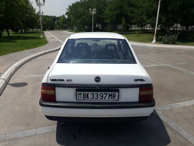 Opel Vectra 1988 - 25 000 TMT - Mary - img 2