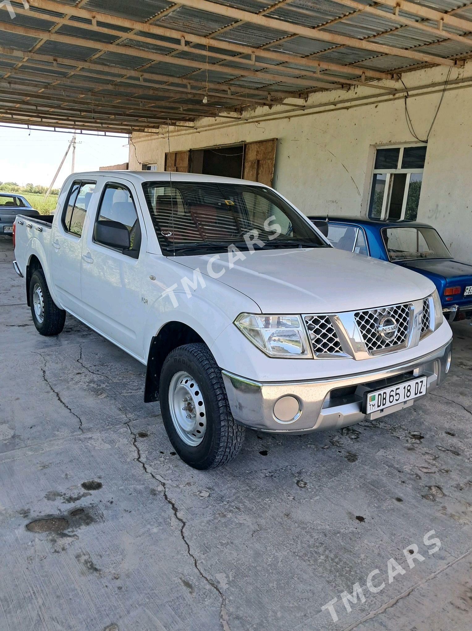 Nissan Navara 2010 - 142 000 TMT - Болдумсаз - img 2