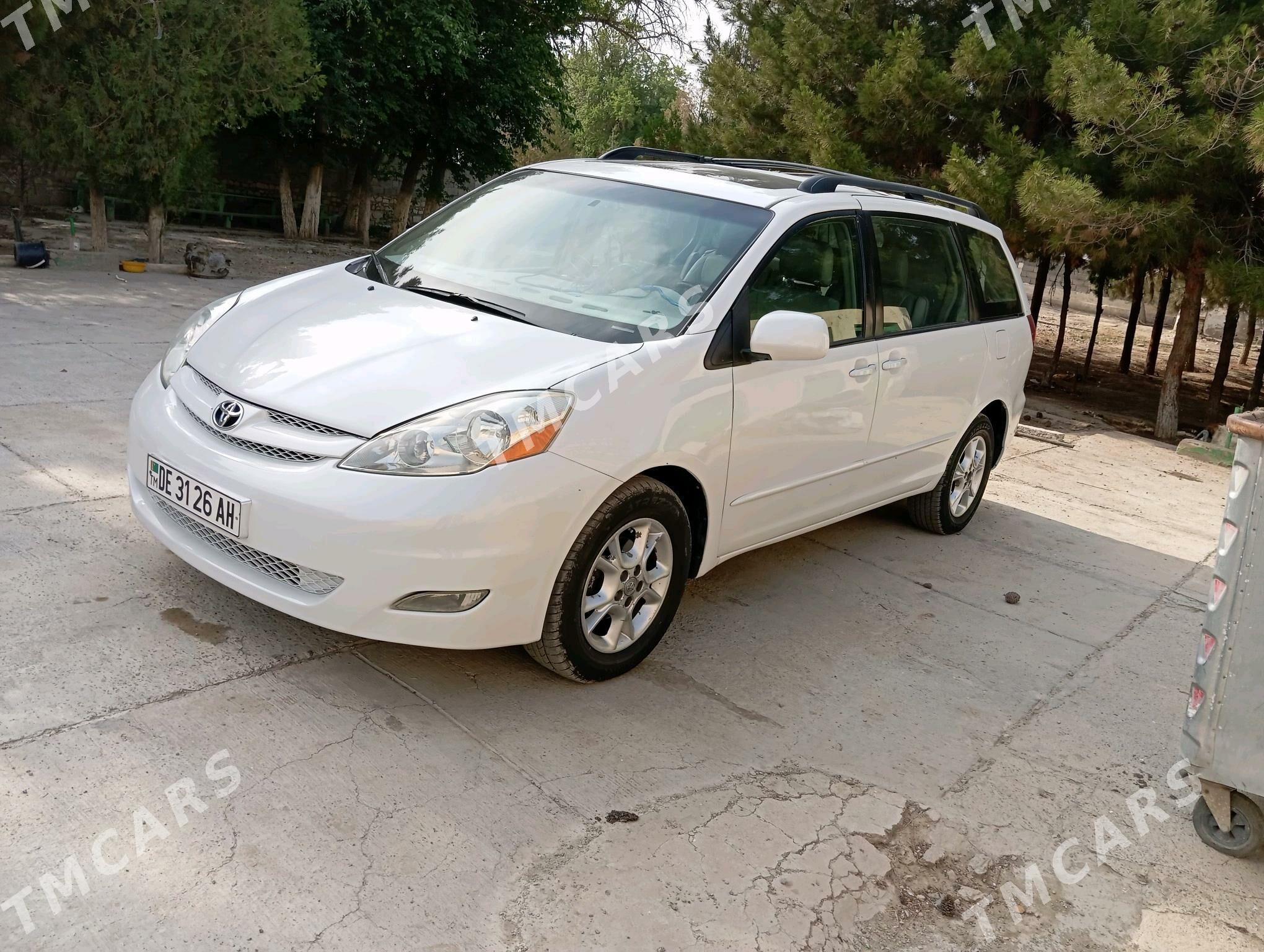 Toyota Sienna 2004 - 170 000 TMT - Bereket - img 3