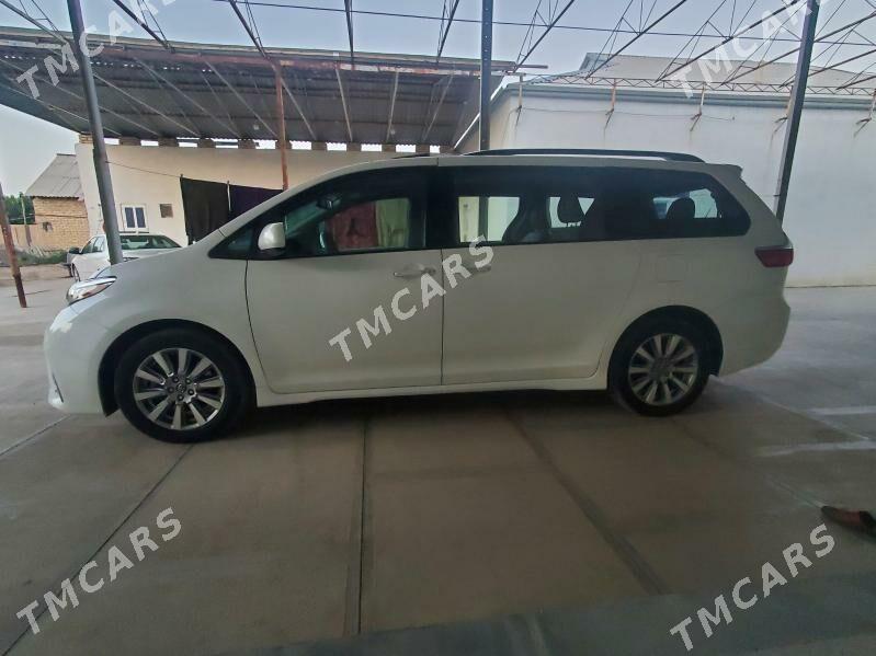 Toyota Sienna 2019 - 370 000 TMT - Murgap - img 3