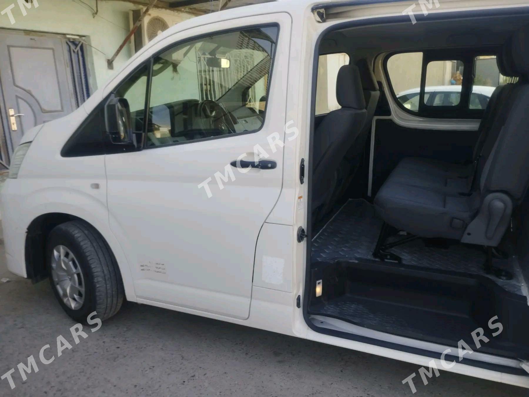 Toyota Hiace 2020 - 500 000 TMT - Мары - img 5