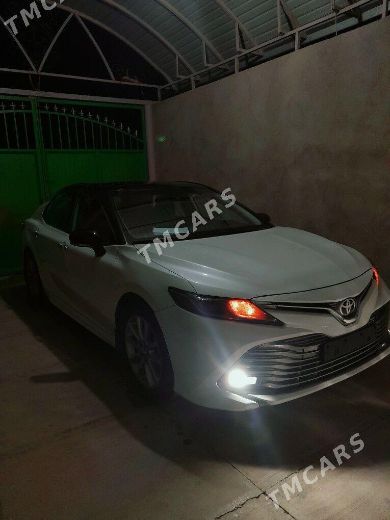 Toyota Camry 2019 - 300 000 TMT - Магданлы - img 2