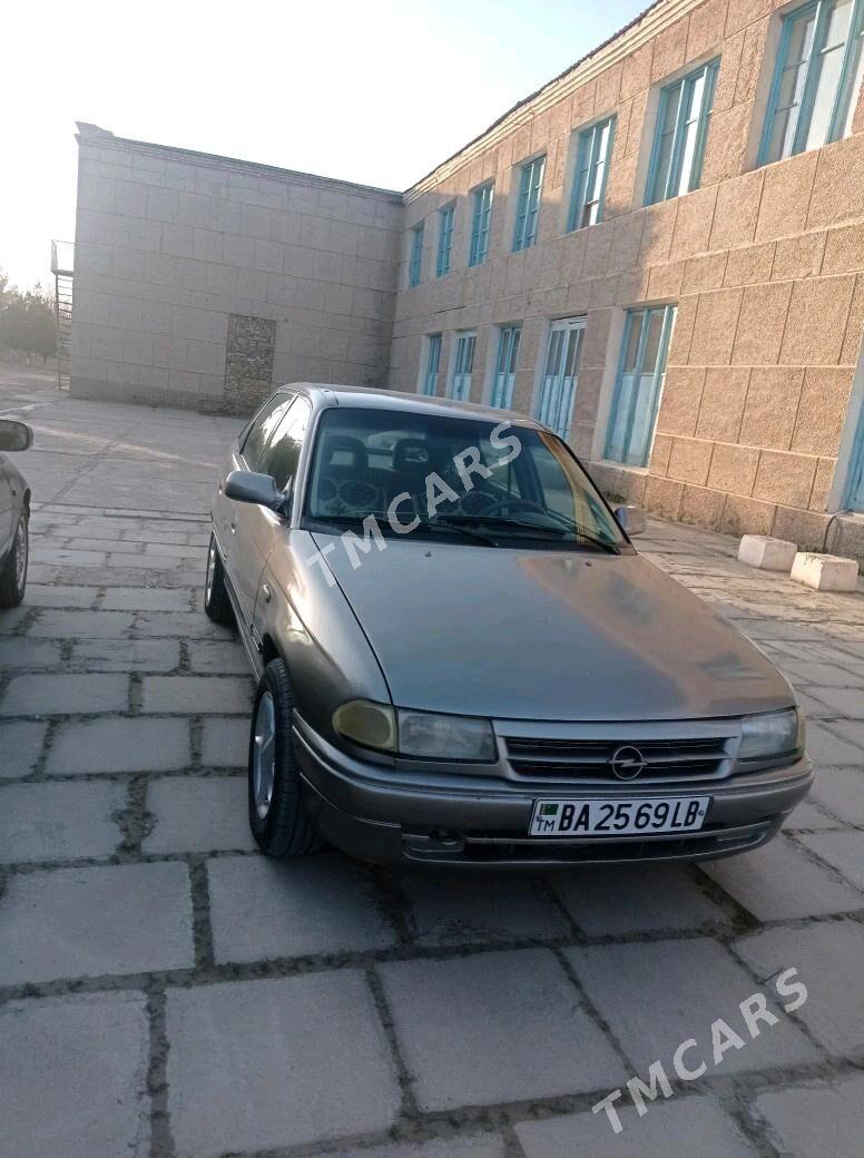 Opel Astra 1993 - 26 000 TMT - Достлук - img 4