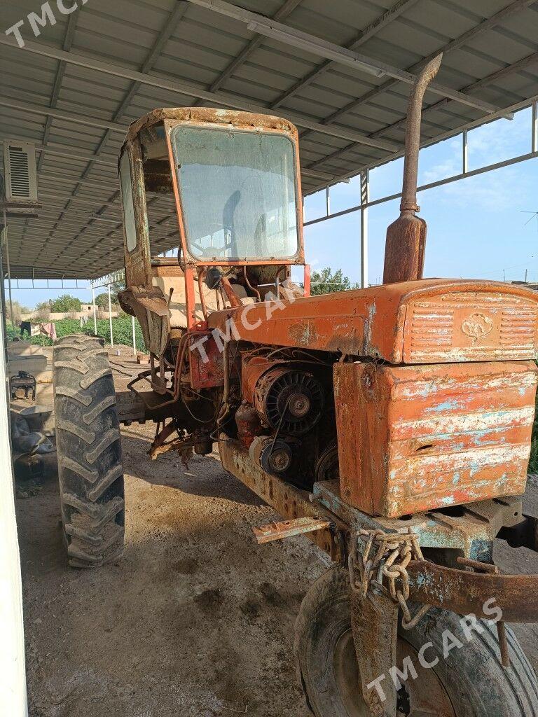 MTZ T-28 1980 - 15 000 TMT - Шабатский этрап - img 2