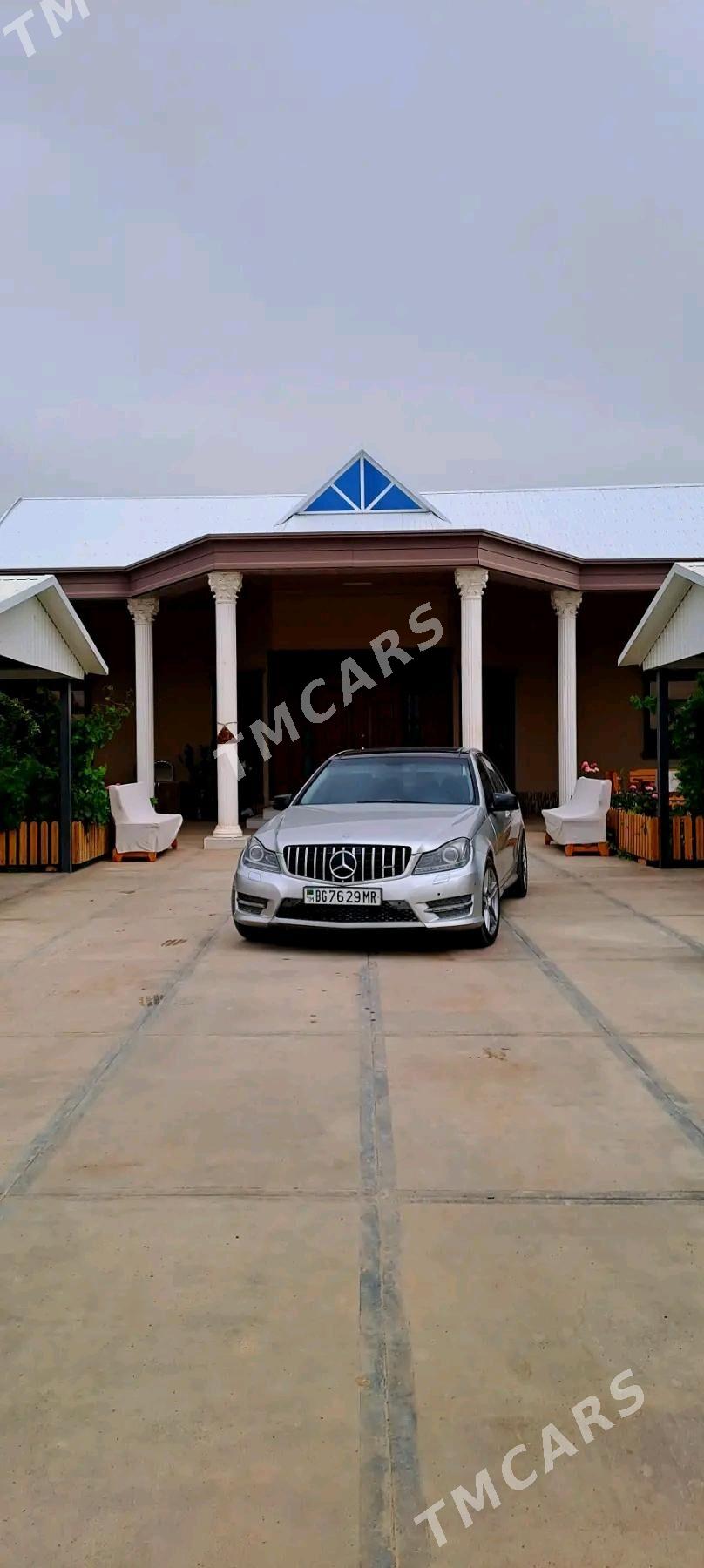 Mercedes-Benz C350 2010 - 180 000 TMT - Mary - img 2