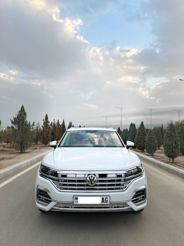Volkswagen Touareg 2019 - 1 400 000 TMT - Ашхабад - img 2