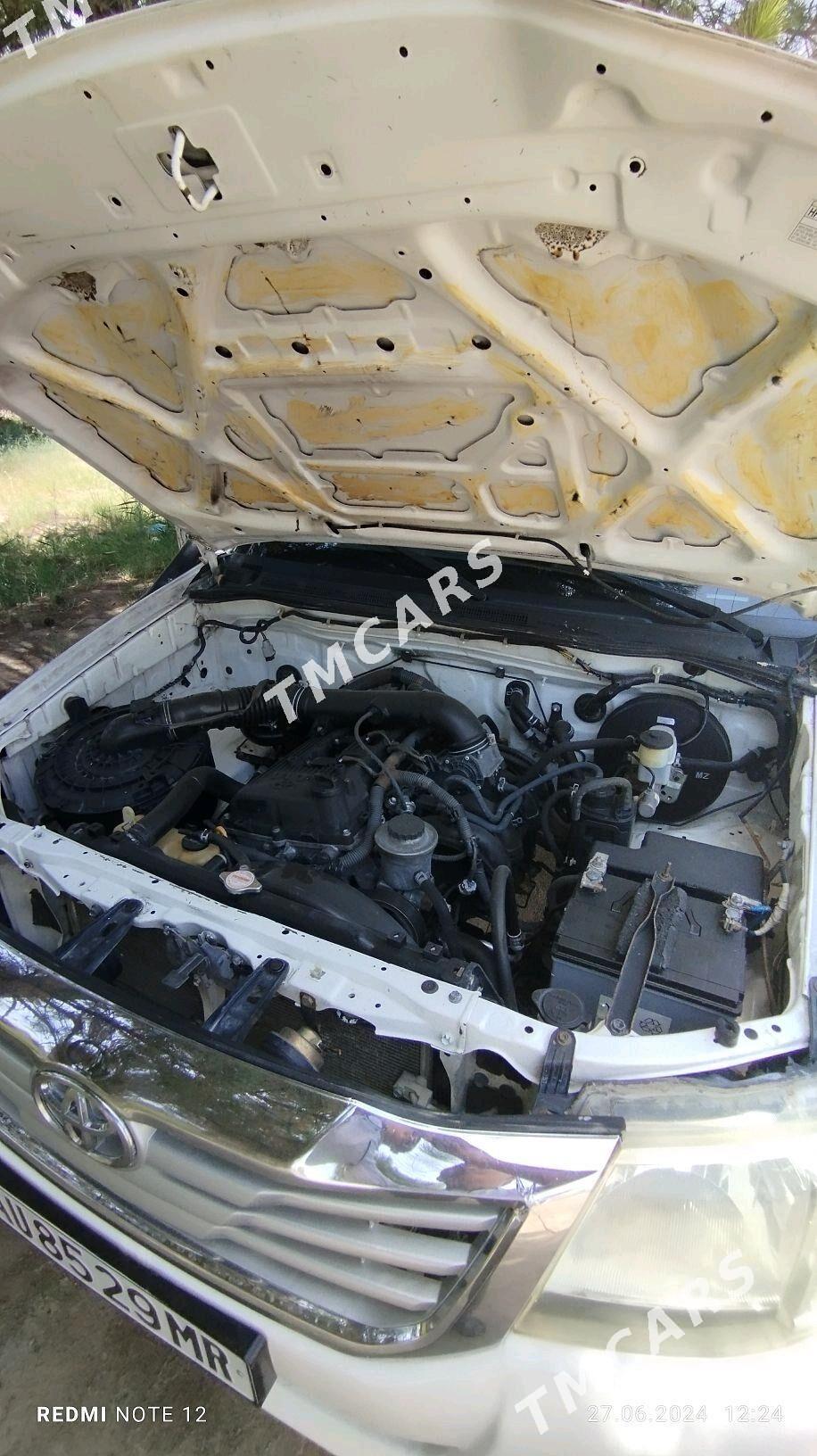 Toyota Hilux 2013 - 280 000 TMT - Мары - img 2