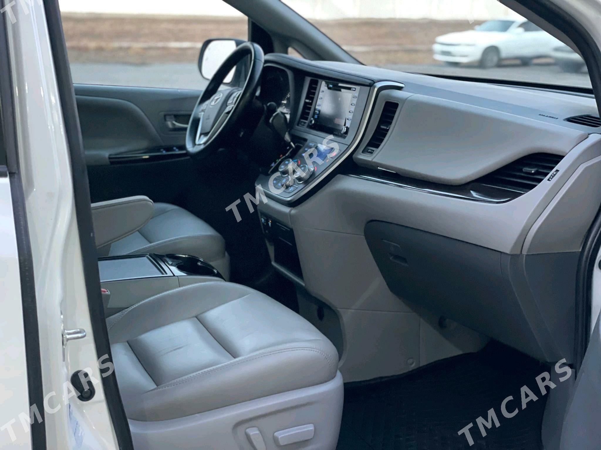 Toyota Sienna 2020 - 385 000 TMT - Мары - img 8