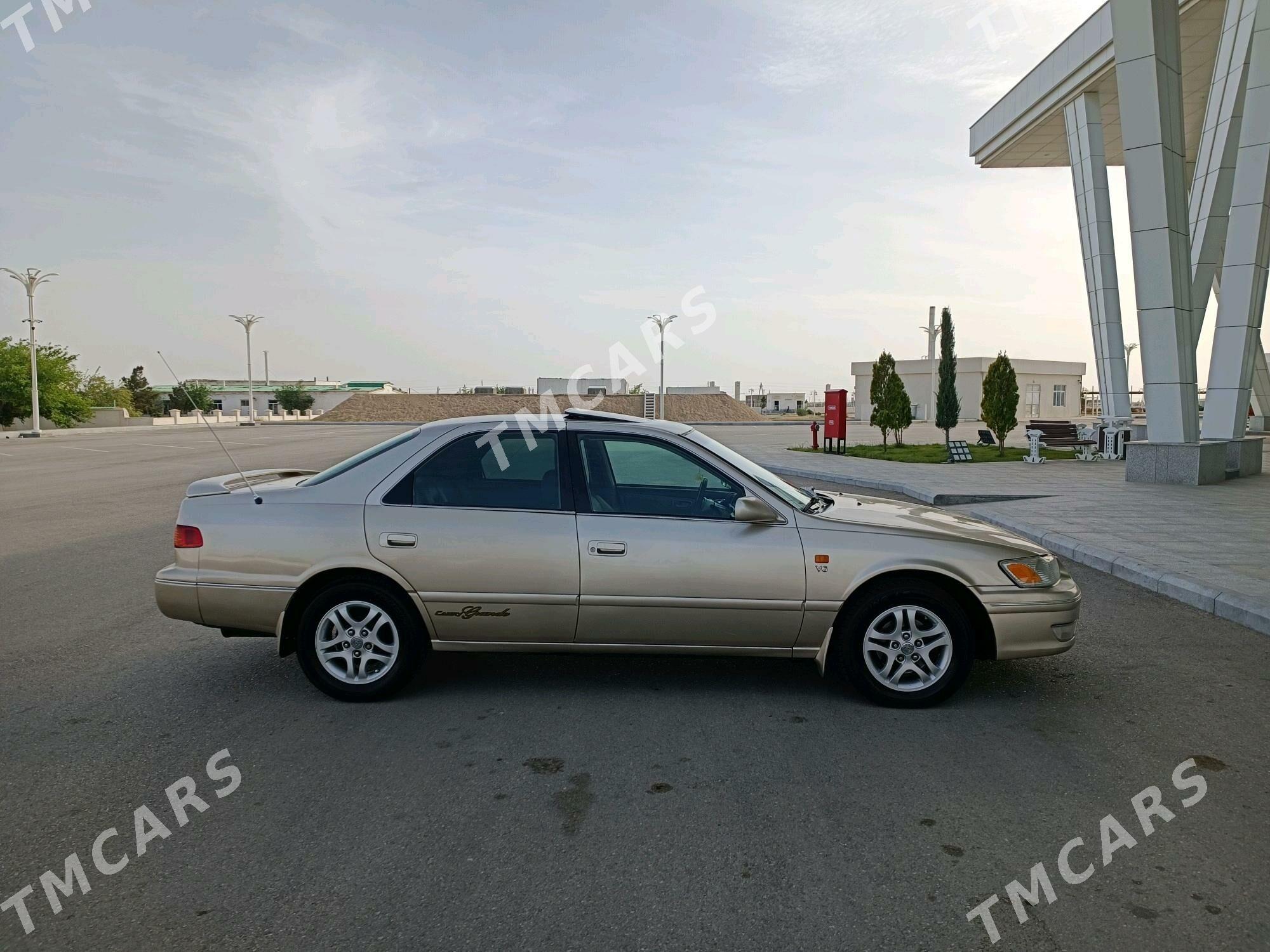 Toyota Camry 2000 - 116 000 TMT - Балканабат - img 4