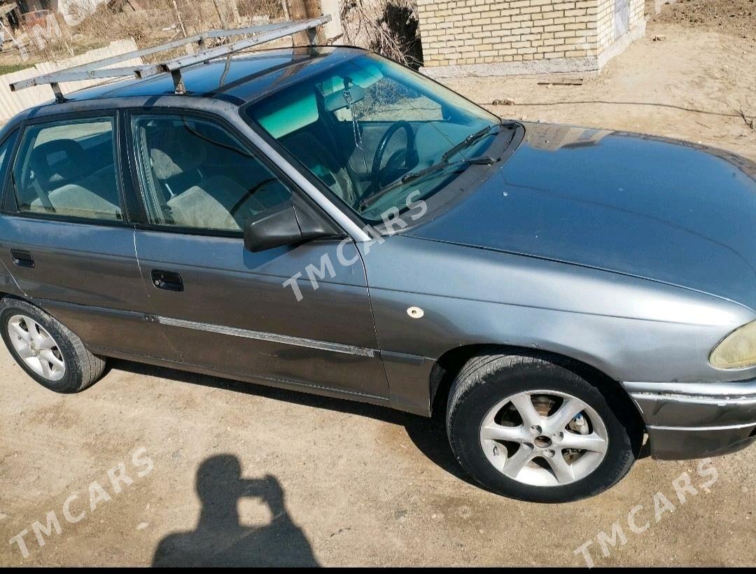 Opel Astra 1993 - 30 000 TMT - Mary - img 4