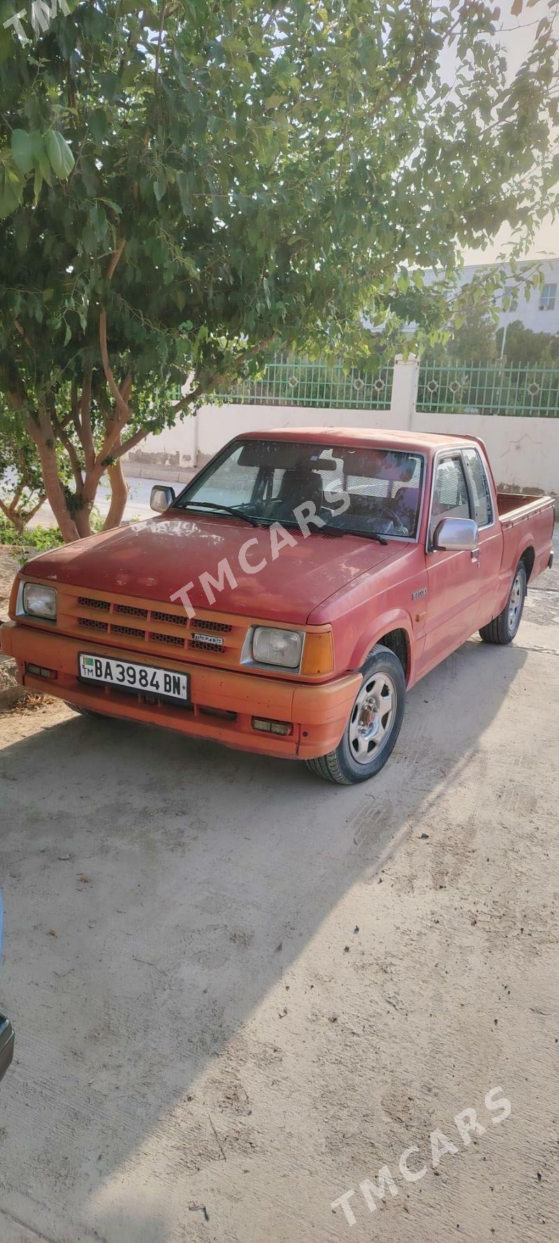 Mazda B2000 1986 - 35 000 TMT - Джебел - img 2