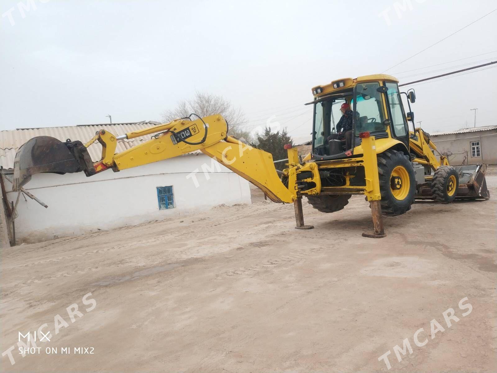 JCB 3CX Compact 2005 - 360 000 TMT - Фарап - img 2