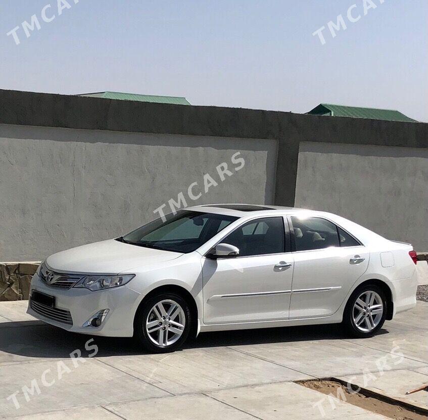 Toyota Camry 2014 - 315 000 TMT - 11 мкр - img 2