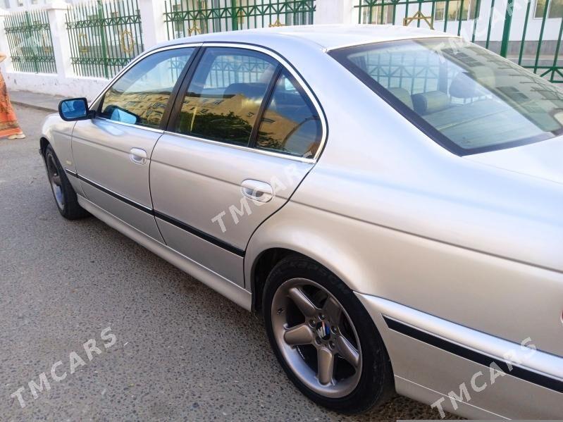BMW 528 1998 - 65 000 TMT - Байрамали - img 4