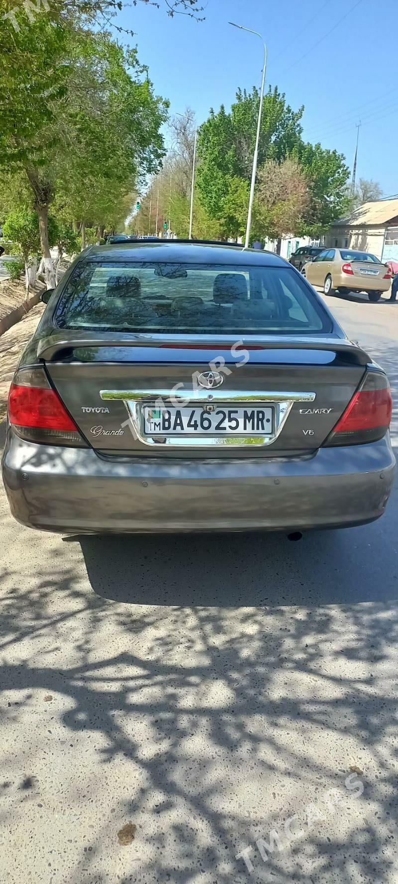 Toyota Camry 2005 - 150 000 TMT - Ёлётен - img 2